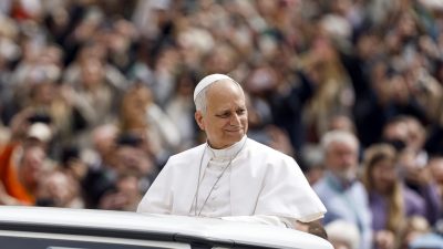 Vaticano: Papa alerta contra «absolutização» das instituições e pede «reforma das estruturas» na Igreja