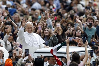 Leão XIV/1.º aniversário: Apelos à paz e busca pela unidade marcam ano inicial de pontificado