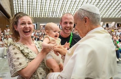 Igreja: «É preciso olhar para as famílias com realismo e compaixão», disse o Papa, ao Simpósio Nacional do Brasil