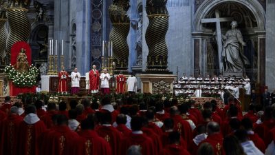 Vaticano: «Que o Espírito do Ressuscitado nos salve do mal da guerra, vencida não por uma superpotência, mas pela omnipotência do amor» - Leão XIV