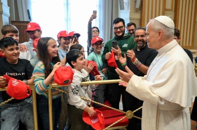 Vaticano: Papa exorta jovens a serem «perseverantes na fé» e a manterem-se próximos da paróquia, após Crisma