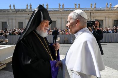 Vaticano: Papa apela à paz no Líbano e Médio Oriente perante líder arménio