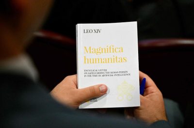 Vaticano: Papa e primeiro-ministro do Canadá falaram ao telefone