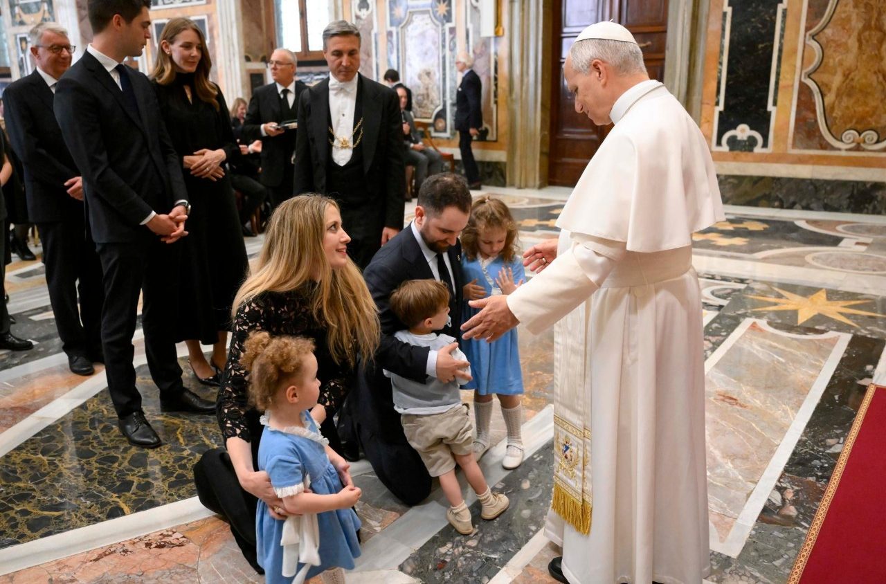 Vaticano: Papa denuncia promoção do aborto e alerta para crise demográfica na Europa