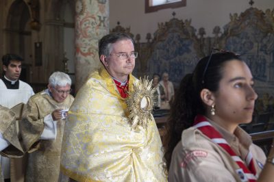 Corpo de Deus: D. Américo Aguiar instituiu 28 ministros extraordinários da comunhão, desafiando-os a tornarem-se visitadores de doentes