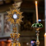 Corpo de Deus: Eucaristia é o «sacramento daquele Amor que Se deixa partir para que os homens deixem de se dividir» - patriarca de Lisboa