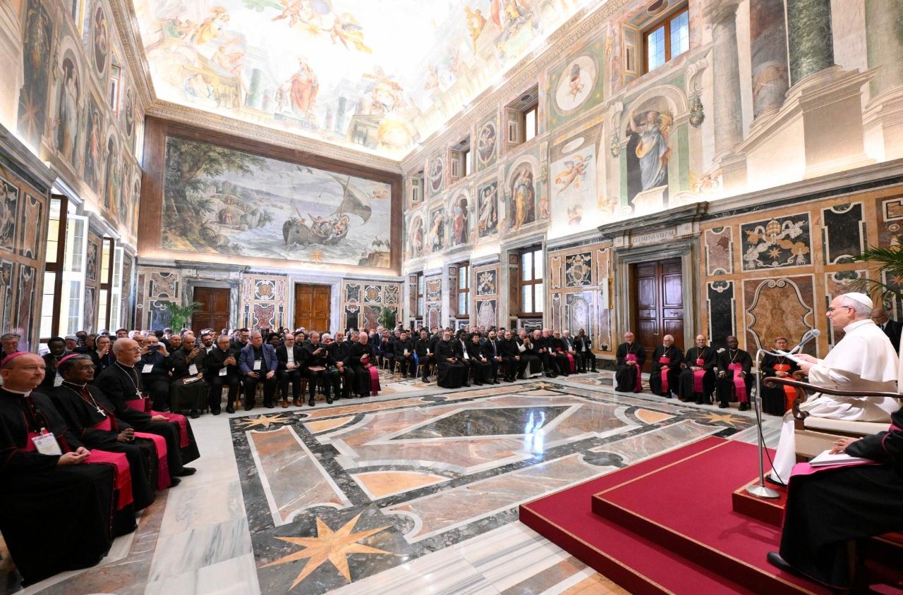 Vaticano: Papa convida a compreender «urgência» de ser «Igreja missionária» para a cura do mundo, repleto de «guerras»