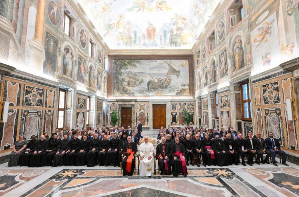 Vaticano: Papa alertou para «doloroso êxodo dos cristãos do oriente», sobretudo por causa guerra