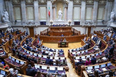 Pacote Laboral: O Governo «não pode governar contra os trabalhadores», afirma coordenadora da LOC/MTC