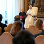 Vaticano: Papa apela à integração de imigrantes e refugiados no Ensino Superior