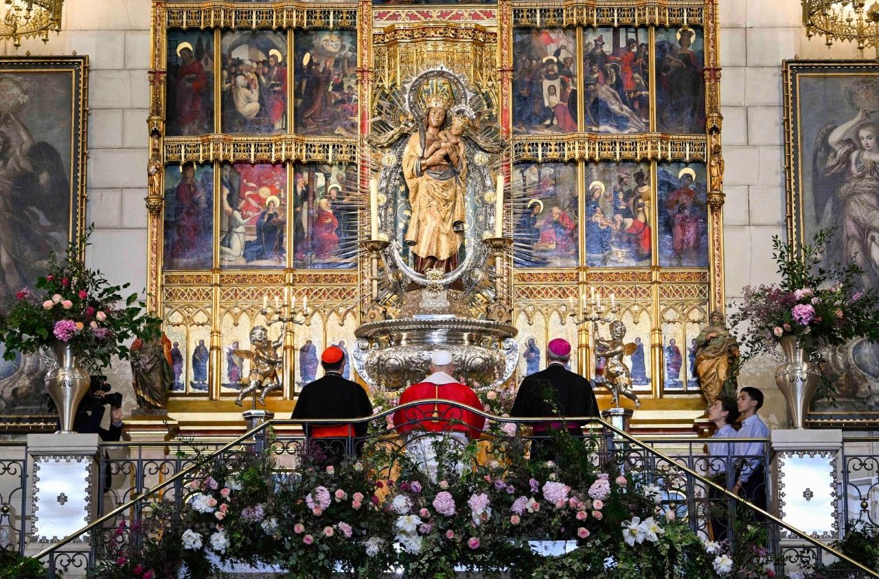 Espanha: Papa desafia sociedade a derrubar muros que «dividem» e «isolam»