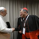 Vaticano: Cardeal Grech contrapõe «humildade do diálogo» à «prepotência» global