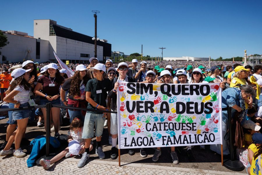 Fátima: 25 mil crianças peregrinaram ao Santuário, rezando pelas vítimas da guerra