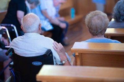 Algarve: Avós e idosos peregrinam ao Santuário de Nossa Senhora da Piedade