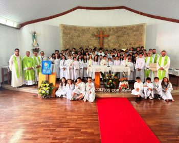 Angra: «Todos crescemos em graça», destacou o padre Carlos Espírito Santo da Peregrinação Diocesana de Acólitos vivida em «união e partilha»