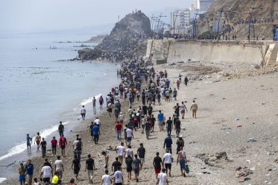 Espanha/Migrações: Igreja exige respeito pela dignidade humana em Ceuta e repudia abusos