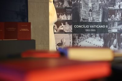 Liturgia: Exposição documenta reforma litúrgica em Portugal envolvendo «todos os sentidos» (c/ fotos)