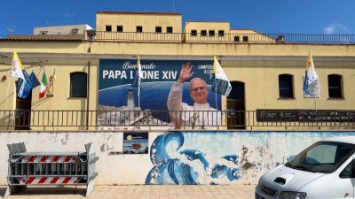 Vaticano: Papa visita Lampedusa para confortar migrantes e homenagear Francisco
