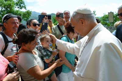 Vaticano: Papa recomenda férias sem consumismo e apela ao apoio aos mais frágeis