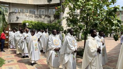 Vaticano/Clero: «O futuro da Igreja tem o rosto da África», sublinha Departamento Central de Estatística
