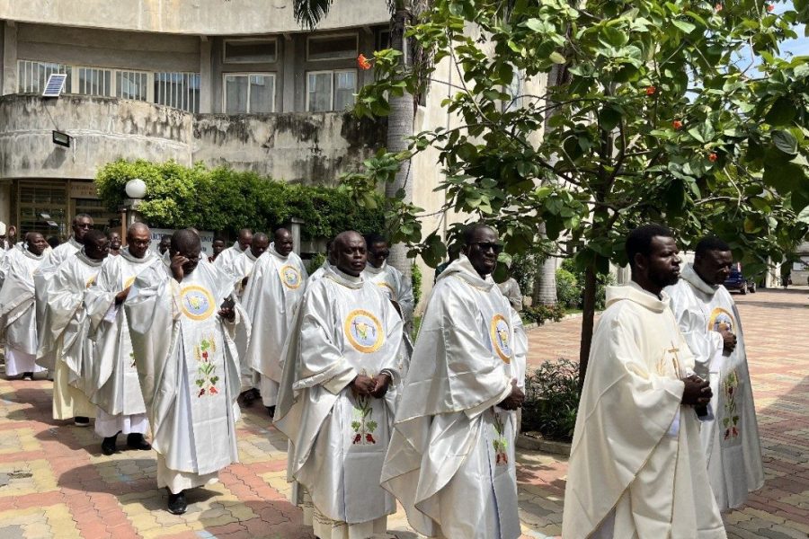 Vaticano/Clero: «O futuro da Igreja tem o rosto da África», sublinha Departamento Central de Estatística