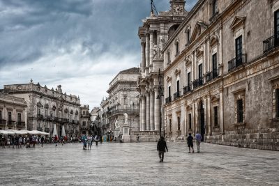 Vaticano: Leão XIV reza para que «ninguém se sinta invisível» nas cidades contemporâneas