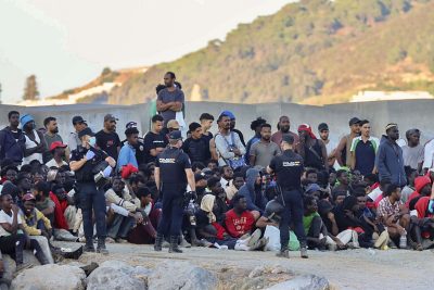 Espanha: Instituições católicas denunciam uso político de migrantes