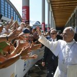 Rimini: «Ao falso realismo, que rearma mentes, palavras e nações, a cultura católica tem hoje de opor o realismo da misericórdia», pede o Papa