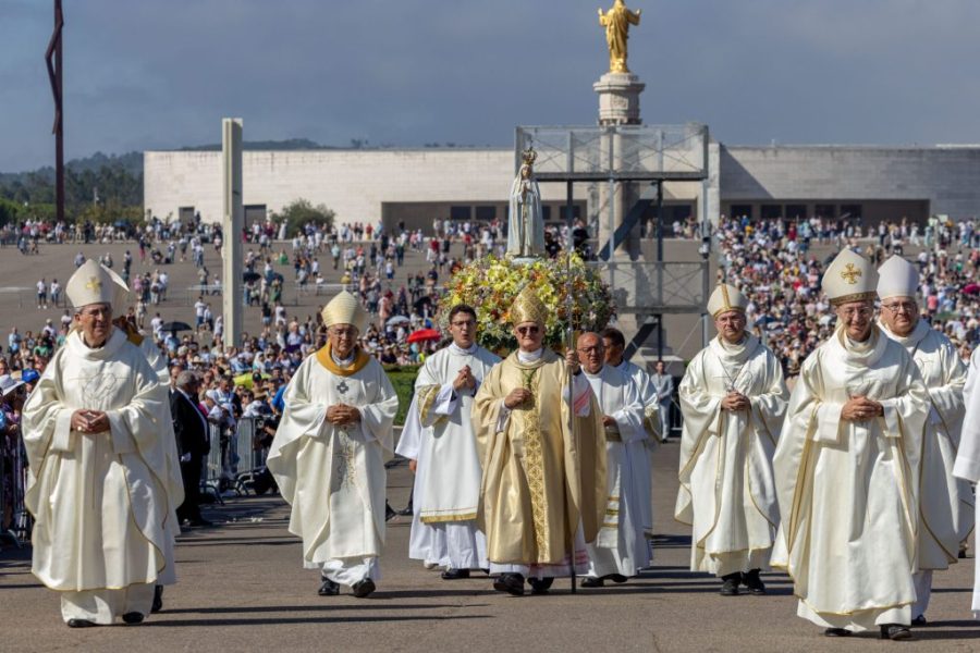 Migrações: «A Igreja deseja ser casa para todos. É isso que contemplamos em Fátima», afirma D. Andrés Carrascosa Coso