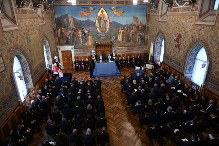 São Marino: «Promover a liberdade implica defender os espaços da consciência», afirma o Papa, em encontro com os capitães-regentes