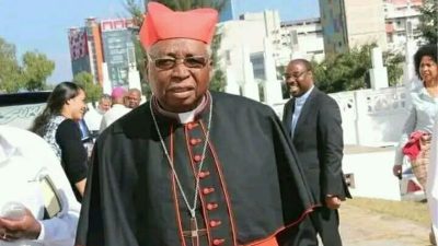 Vaticano/Moçambique: Papa enaltece «Evangelho da paz» do cardeal Júlio Langa