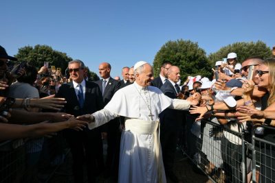 Assis: Papa desafia jovens a rejeitar o fundamentalismo e construir a paz