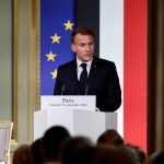 França: Emmanuel Macron distingue laicidade de «negação da religião», em discurso de boas-vindas ao Papa no Eliseu