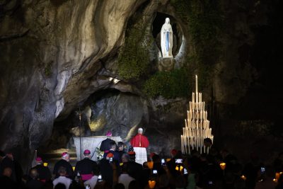 França: Papa deixa mensagem de esperança aos doentes, em oração no Santuário de Lourdes