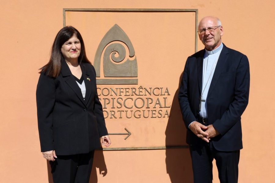 Palestina: «Igreja Católica tem uma palavra a dizer» sobre os «conflitos em todo o mundo» - Ministra Negócios Estrangeiros