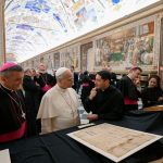 Vaticano: Papa visita Biblioteca Apostólica, sublinhando «diplomacia gentil» da cultura