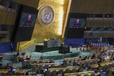 ONU: Secretário de Estado do Vaticano rejeita decisões de IA em cenários de guerra