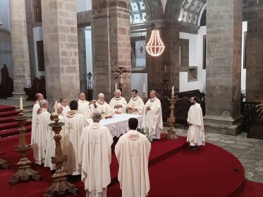 Angra: Bispo presidiu aos 218 anos da catedral, a dedicação «começa quando a imagem de Deus é reconhecida em cada pessoa»