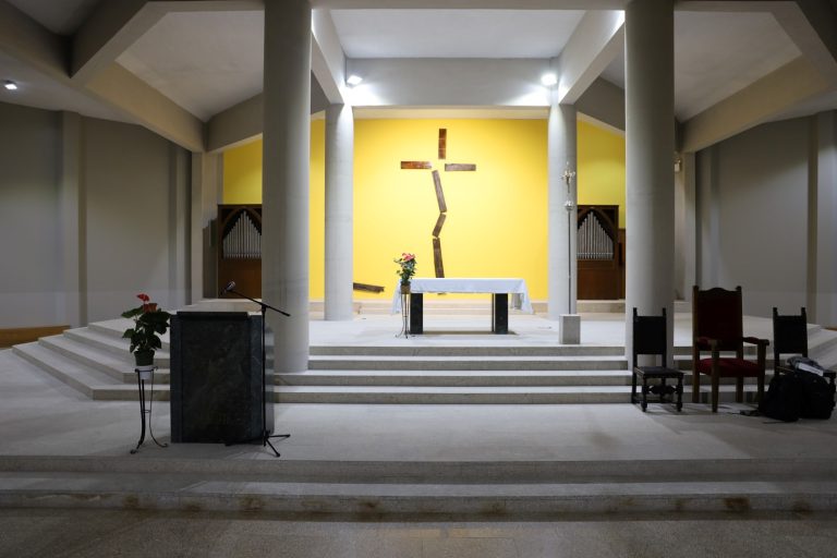 Igreja/Cultura: Duas obras de arte contemporânea marcam diálogo na Catedral de Bragança