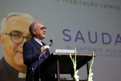 Igreja/Portugal: D. António Augusto Azevedo convida «todos» a aderir à renovação da catequese