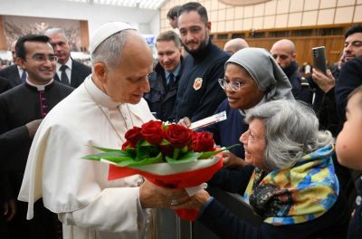 Santa Sé: Papa recebeu representantes das associações de trabalhadores leigos e das mulheres do Vaticano