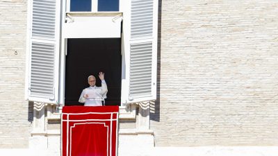 Vaticano: Papa vai ser operado para retirar nódulo no pulmão