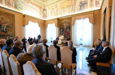 Vaticano: Papa adverte para «diferença ontológica» entre arte humana e produção da IA