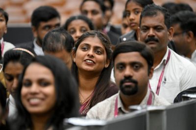 Vaticano: Papa pede coragem a jovens de países onde cristãos são minoria