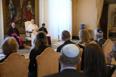 Vaticano: Papa reafirma combate ao antissemitismo na Igreja